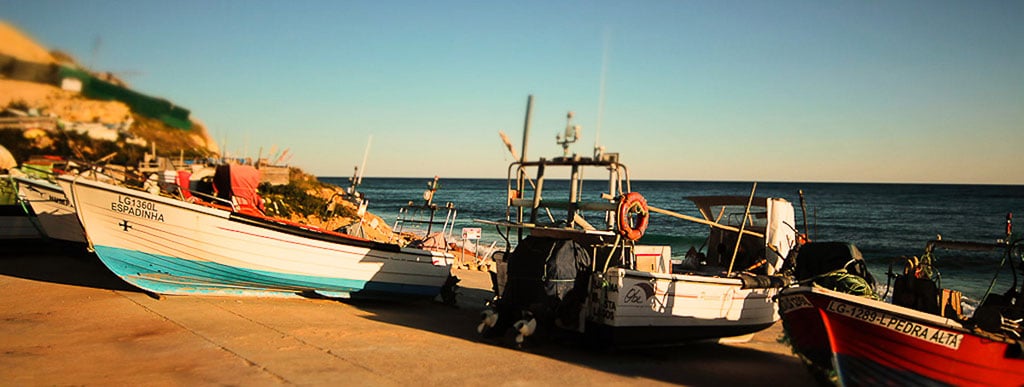 boats-salema-harbour