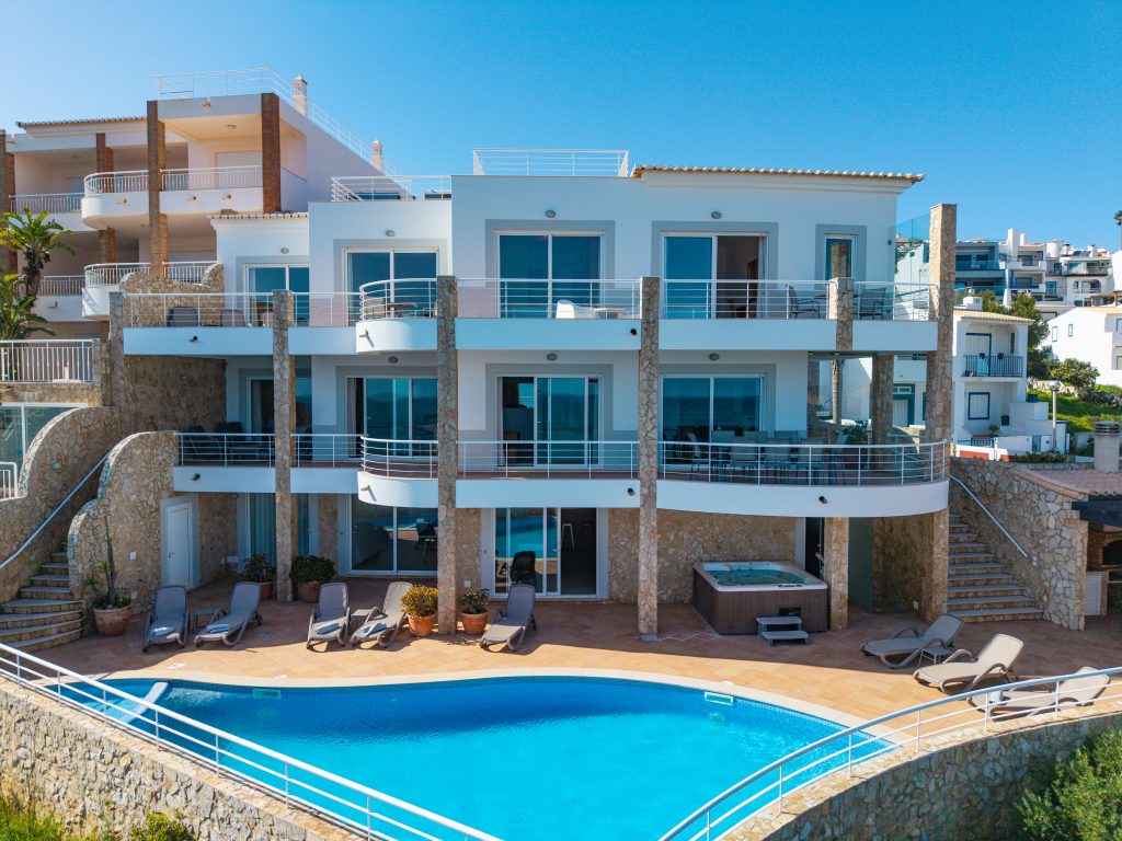 Casa das Estevas - Beachfront Algarve villa